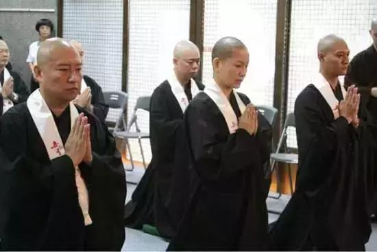 李易峰登《出色WSJ.》12月封面 携手Gentle Monster探索全新品牌合作模式-beats365唯一官网(图1) beat365平台入口